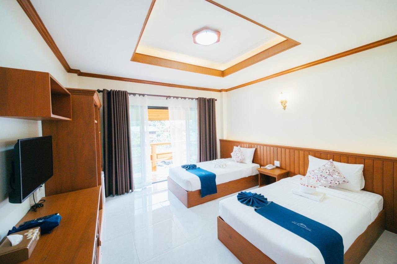 Huen Him Kong Hotel Phrae Exterior photo